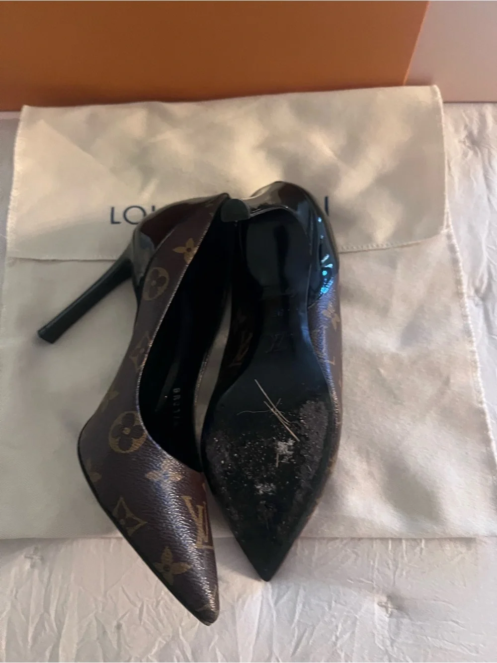 Louis Vuitton Monogram Pointed Stiletto Heels in Brown and Black Patent - Picture 5 of 6